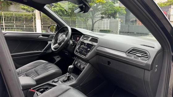 VOLKSWAGEN TIGUAN 2.0 350 TSI GASOLINA ALLSPACE R-LINE 4MOTION DSG VOLKSWAGEN TIGUAN 2.0 350 TSI GASOLINA ALLSPACE R-LINE 4MOTION DSG